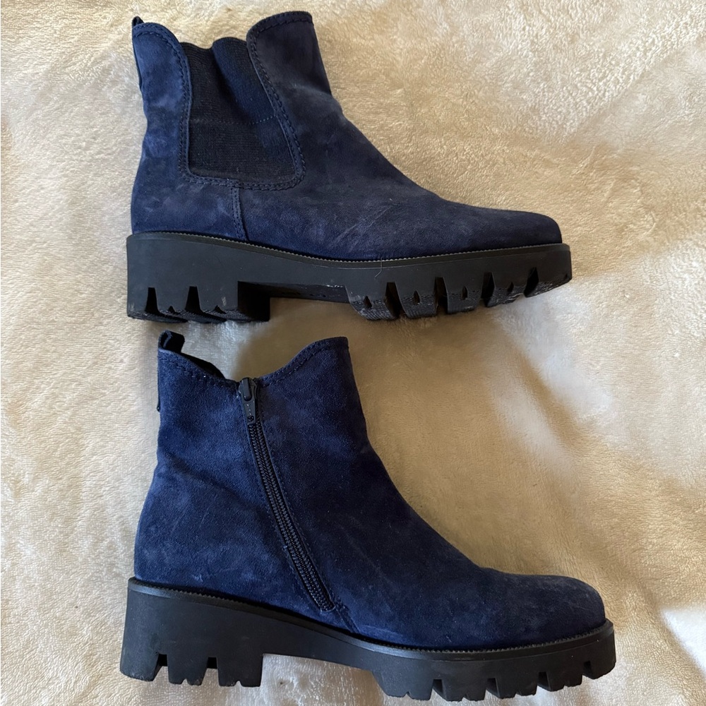 Gabor Navy Ankle Boots with Chunky Sole